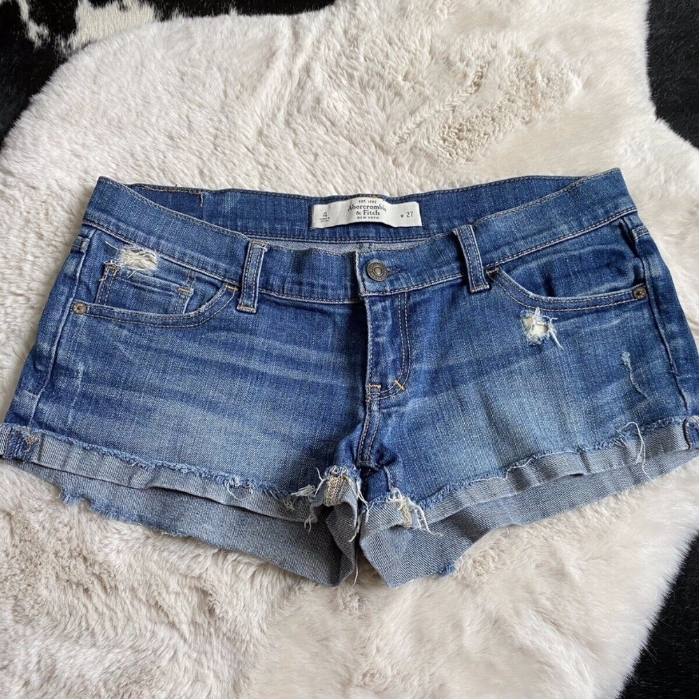Abercrombie & Fitch Distressed Classic Denim Low Rise Shorts Size 4/27